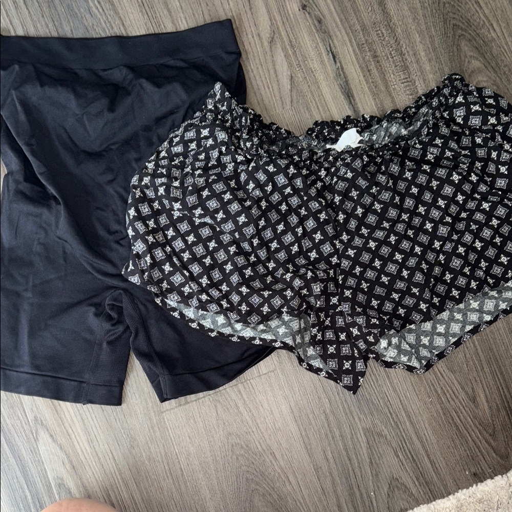 Bundle of maternity shorts Motherhood Maternity & A glow